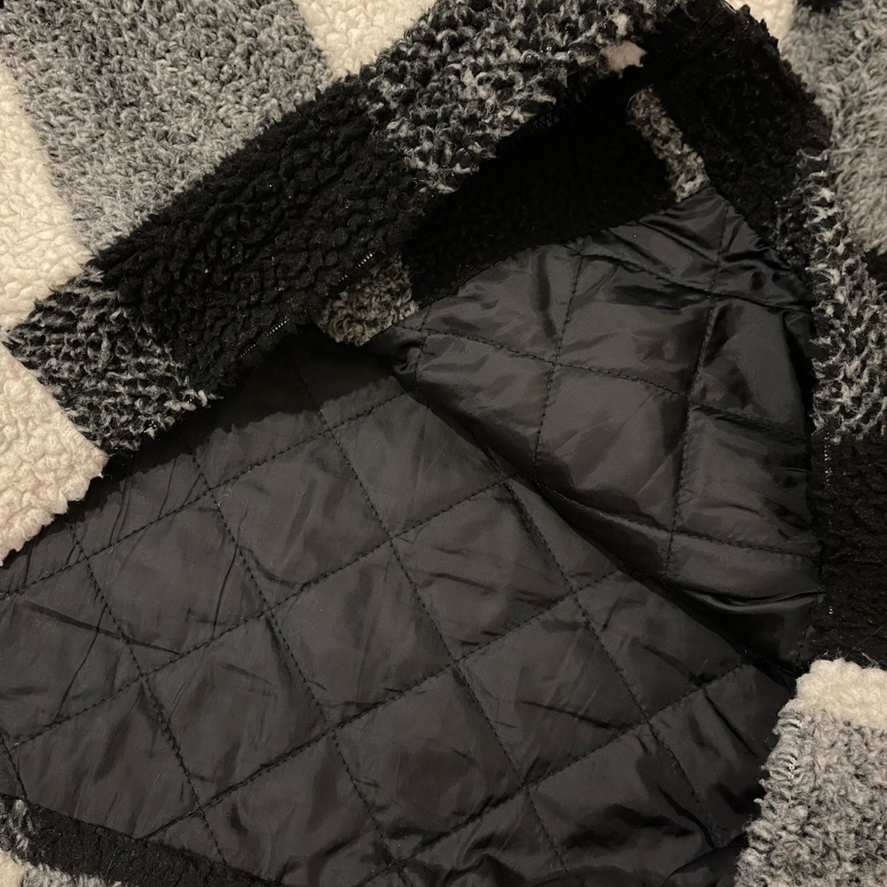 Sherpa Jacket - Picture 3 of 4